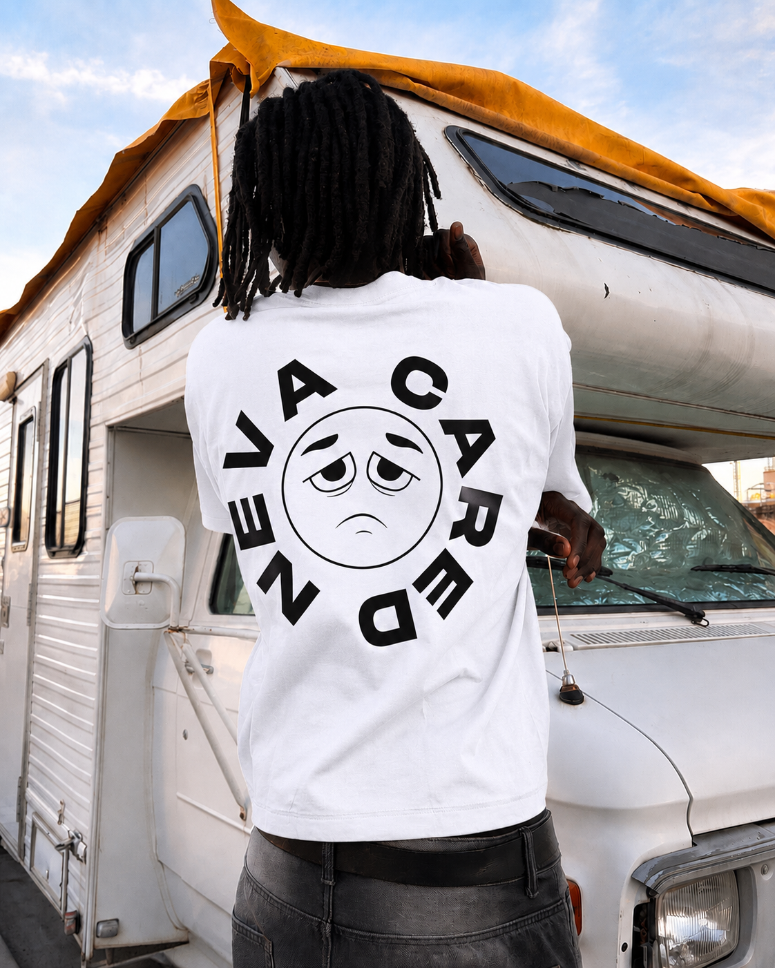 NEVA CARED : NO FEELINGS WHITE SHORT SLEEVE