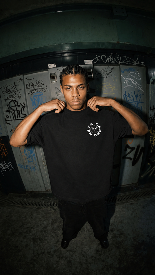 NEVA CARED : NO FEELINGS BLACK SHORT SLEEVE